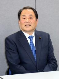 <p>　記者会見で引退を表明した郡司彰前参院副議長＝１５日午後、茨城県庁</p>