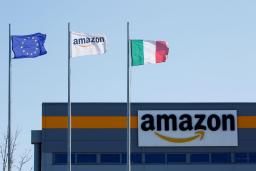 <p>　イタリア・パッソコレゼにあるアマゾン・コムの配送センター＝３月２２日（ロイター＝共同）</p>