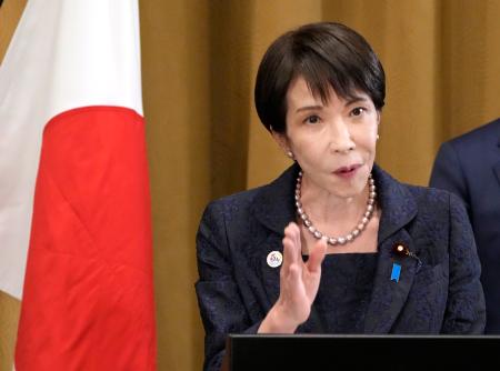 <p>　記者団の取材に応じる高市首相＝４日、キャンベラ（共同）</p>