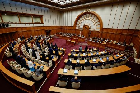 <p>　「大阪都構想」の制度案を作る法定協議会の設置議案を可決した大阪市議会＝２７日午後</p>