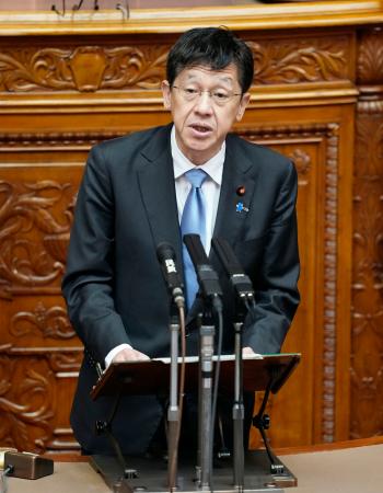 <p>　参院本会議で答弁する松本デジタル相＝２７日午前</p>