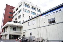 【速報】市川の住宅で赤ちゃんの遺体　タオルに包まれキャリーケースに　連絡取れない女性捜索