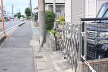 【速報・追記あり】園児含む１１人搬送、男性運転手死亡　幼稚園バスが住宅に突っ込む　鎌ケ谷