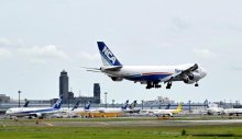 成田空港、出入国４・９％増　年末年始