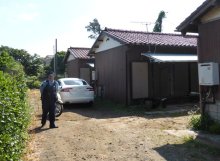 【詳報】住宅で男性刺され重傷　逃走の男が署に出頭　殺人未遂疑い逮捕　知人関係、現場に血だまり…　市原