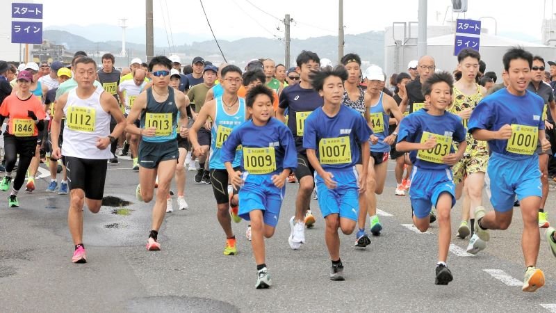 【動画あり】千倉路、９００人駆ける　南房総市ロードレース　暑さ対策、今年から１０月に