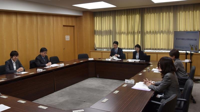 千葉県教委が５年ぶりに開いた不祥事防止対策有識者会議＝１９日、県庁
