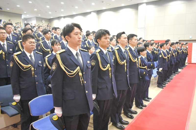 【写真多数あり】千葉県警察学校で卒業式　１０９人が第一線へ　東金