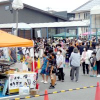 茂原で４年ぶり夏まつり　有志が主催、屋台に行列　市民がグルメ、縁日楽しむ