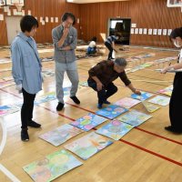 こども県展地区審査開始　船橋、小中学生力作６２００点