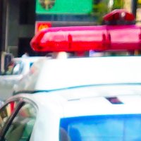 【速報】クリニックに車突っ込む　１歳ぐらいの男児含む４人軽傷　運転の７５歳女性「足痛くてブレーキ踏めず」　鎌ケ谷