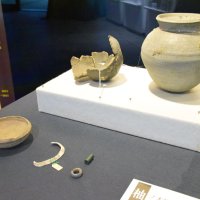 一宮町の柚ノ木横穴から出土した遺物