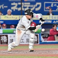 友杉＆佐藤　巧みに得点、右腕援護　千葉ロッテ
